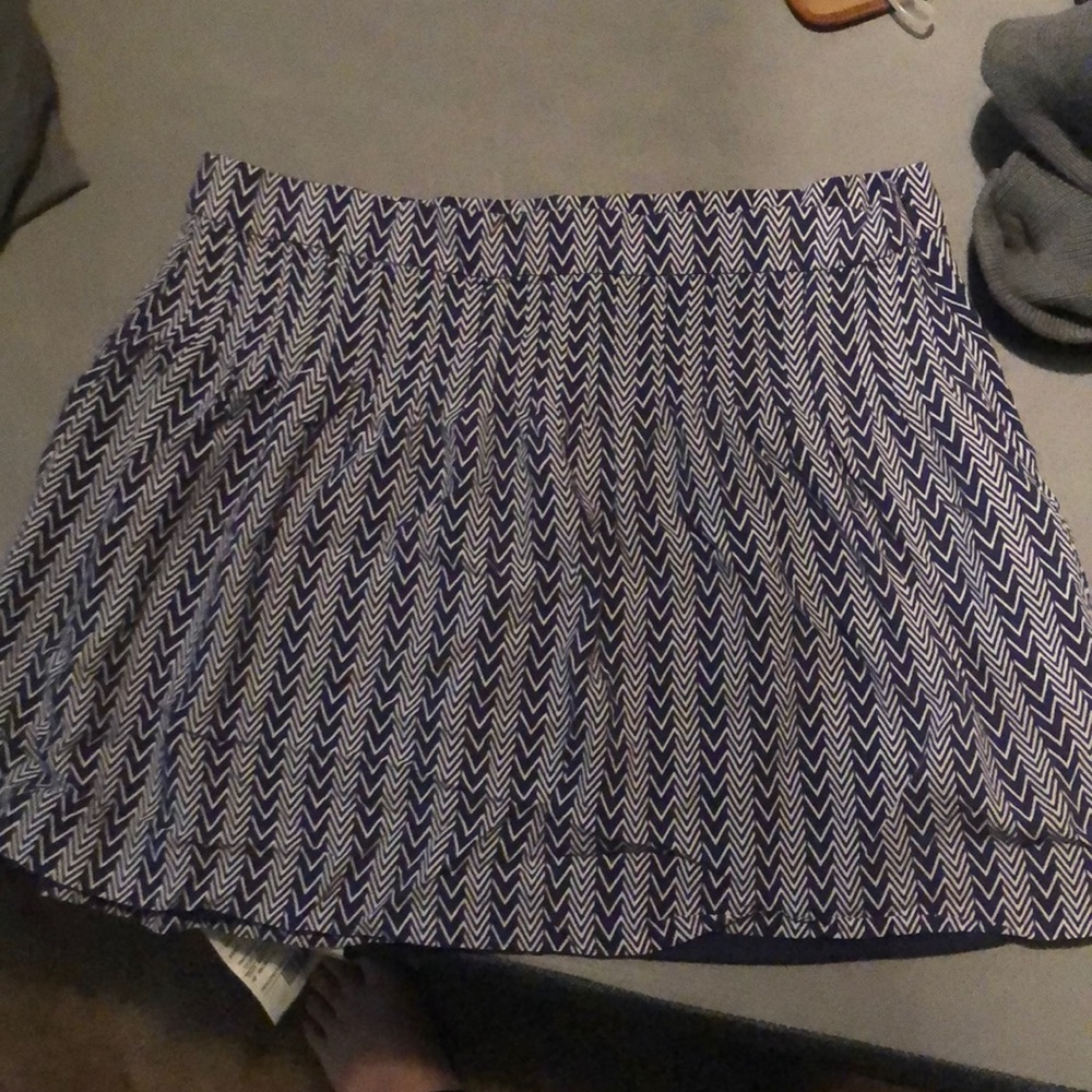 Gap skirt